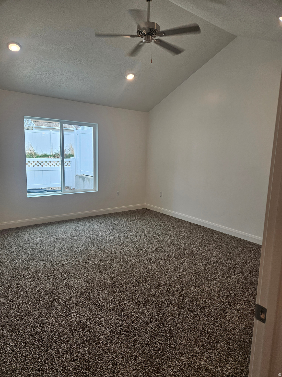 COUNTRY VIEW VILLAS - Residential