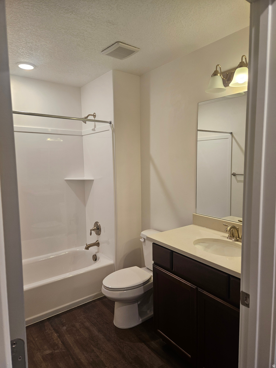 COUNTRY VIEW VILLAS - Residential