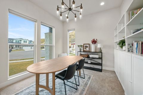 Tiny photo for 1802 W OAK CREEK CIR, Lehi, UT 84048 (MLS # 2122657)