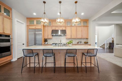 Tiny photo for 1802 W OAK CREEK CIR, Lehi, UT 84048 (MLS # 2122657)