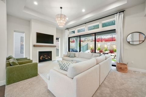 Tiny photo for 1802 W OAK CREEK CIR, Lehi, UT 84048 (MLS # 2122657)