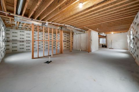 Tiny photo for 1802 W OAK CREEK CIR, Lehi, UT 84048 (MLS # 2122657)