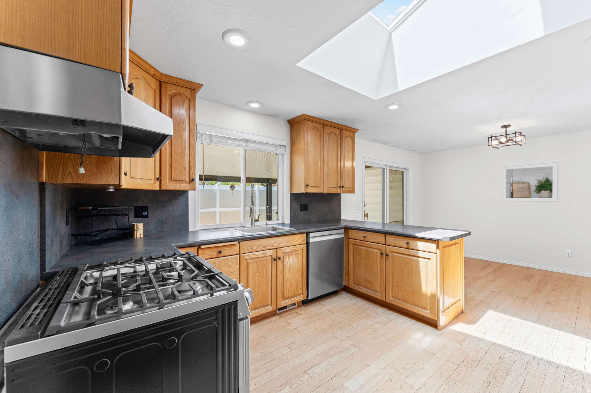 LENMOOR COUNTRY ESTA - Residential