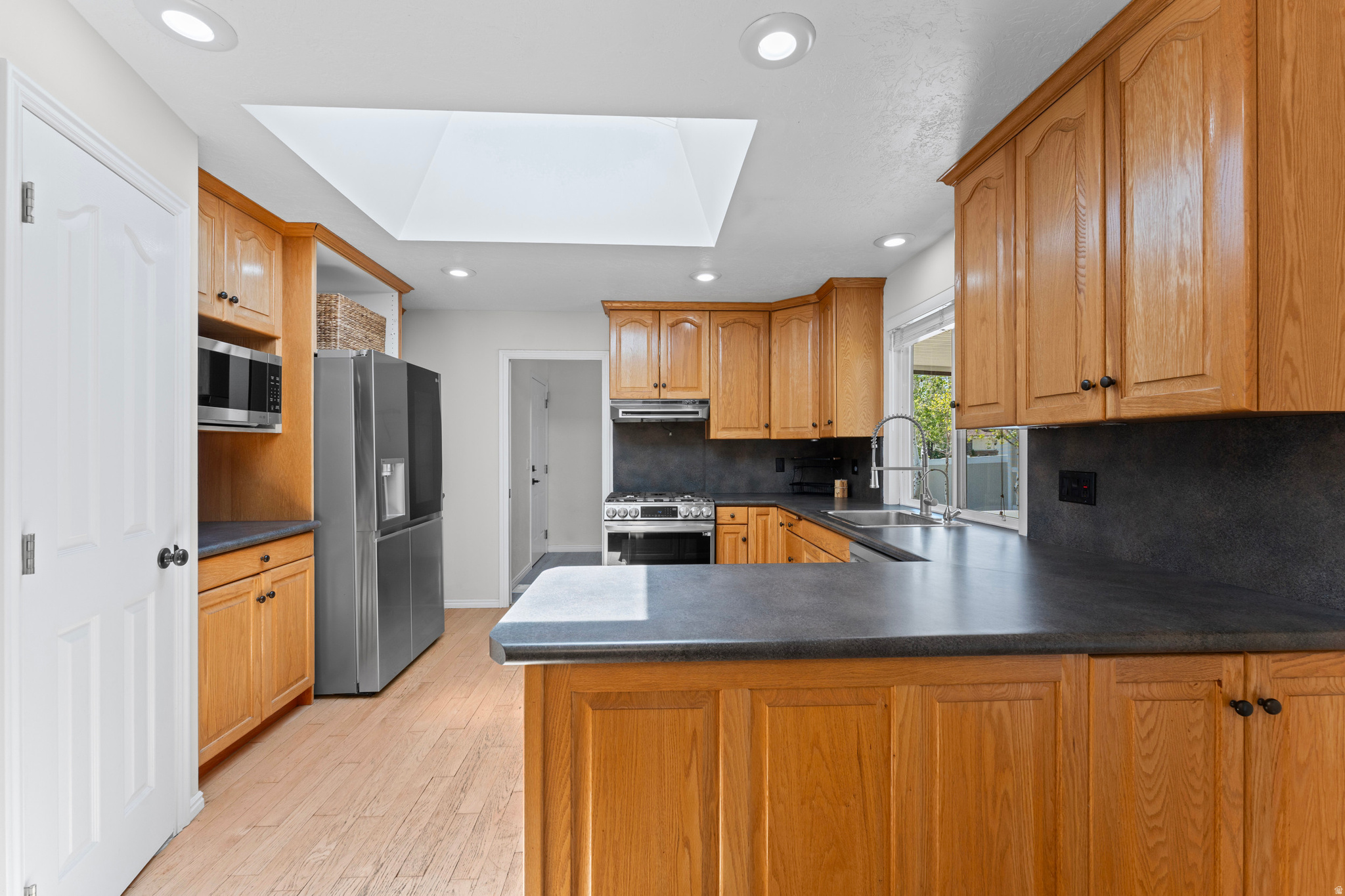 LENMOOR COUNTRY ESTA - Residential