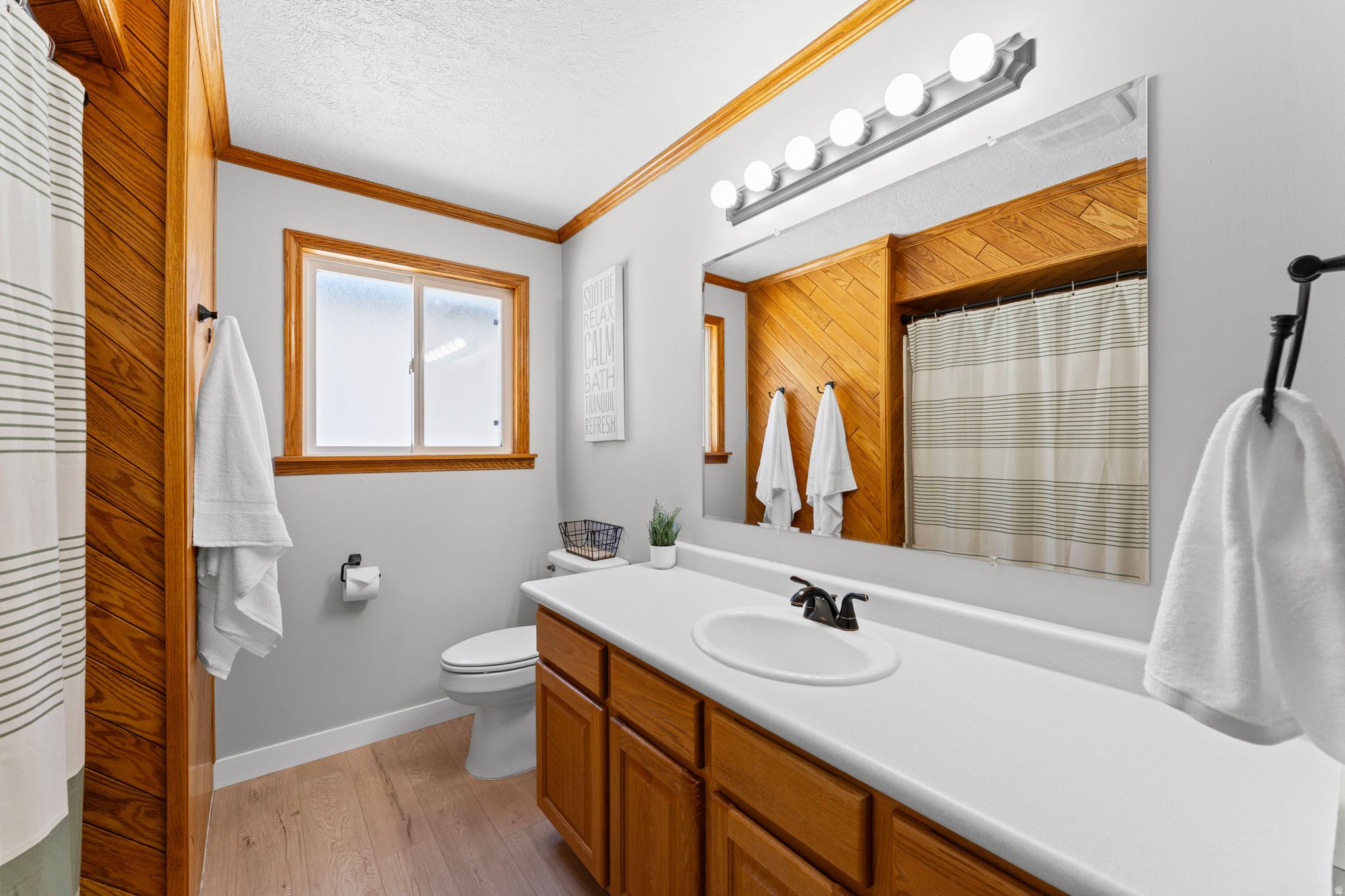 LENMOOR COUNTRY ESTA - Residential