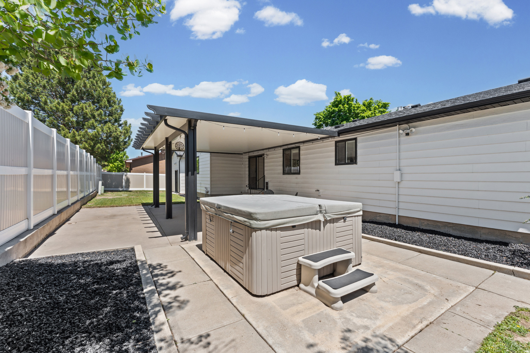 LENMOOR COUNTRY ESTA - Residential