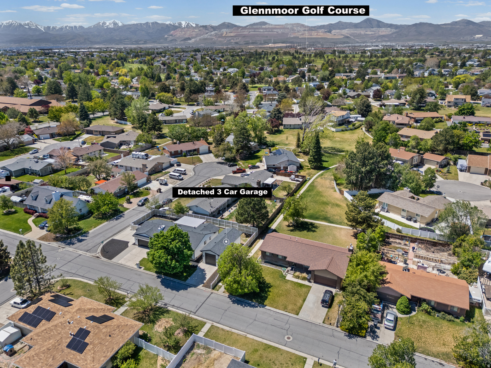 LENMOOR COUNTRY ESTA - Residential