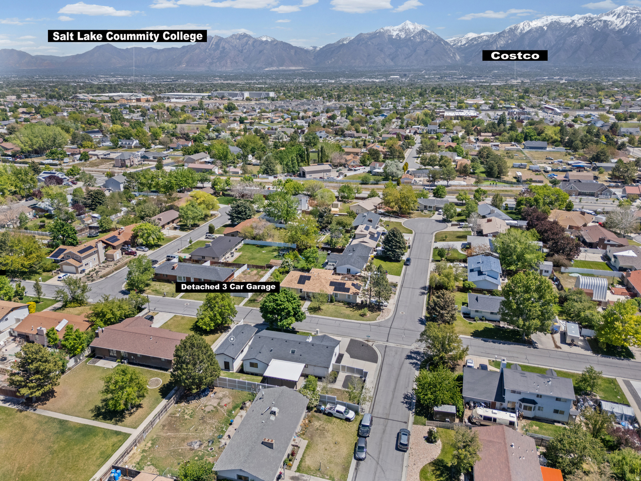 LENMOOR COUNTRY ESTA - Residential