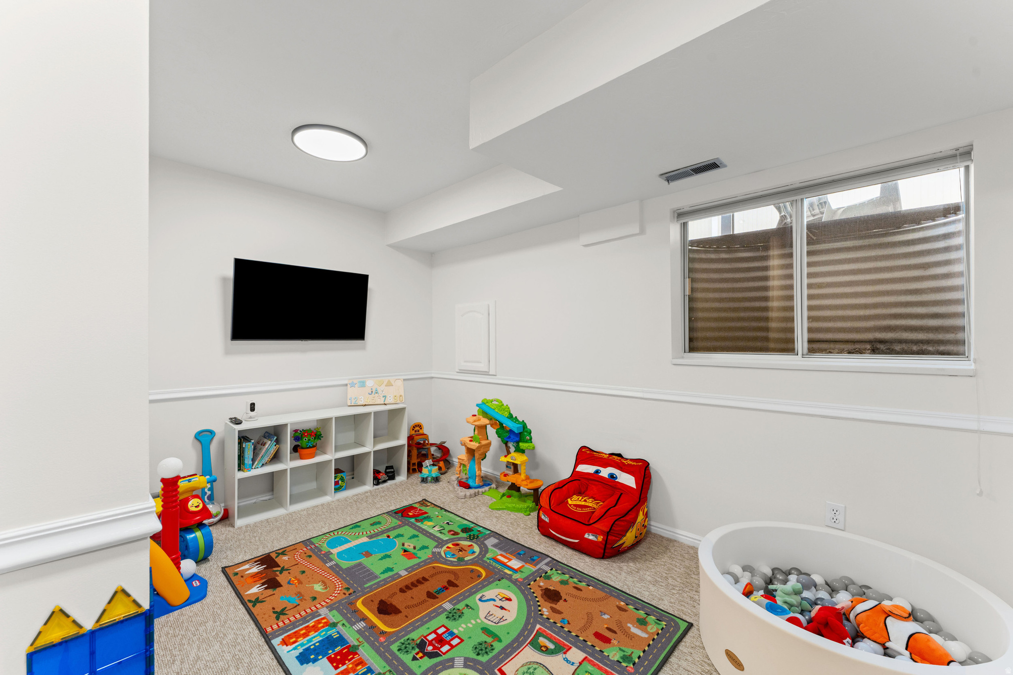 LENMOOR COUNTRY ESTA - Residential