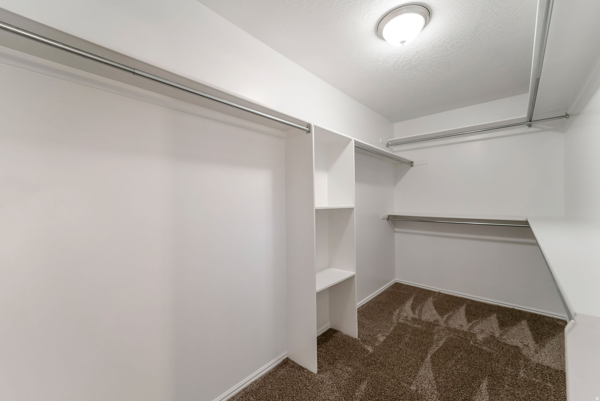 MILL HOLLOW - Residential