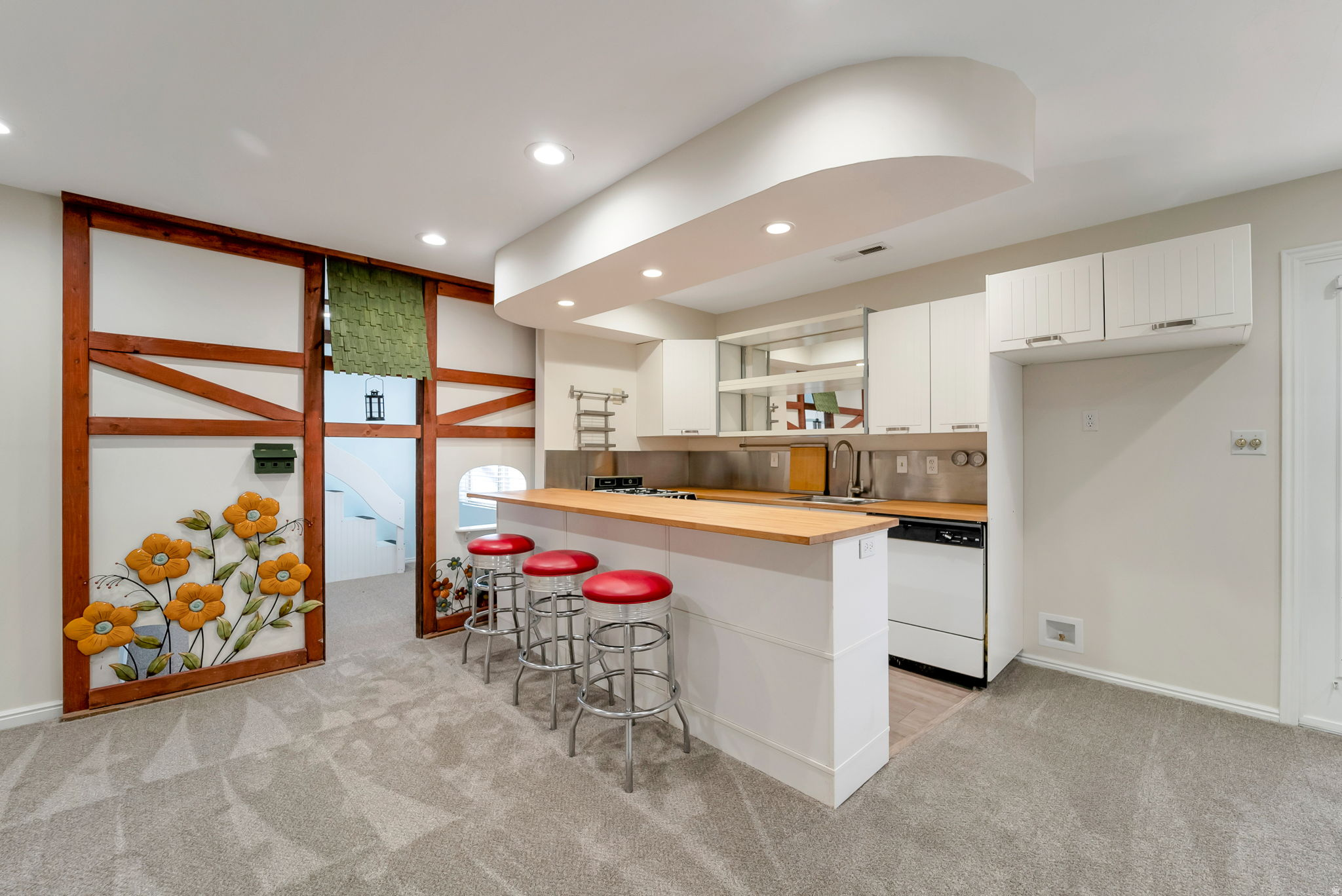 MILL HOLLOW - Residential