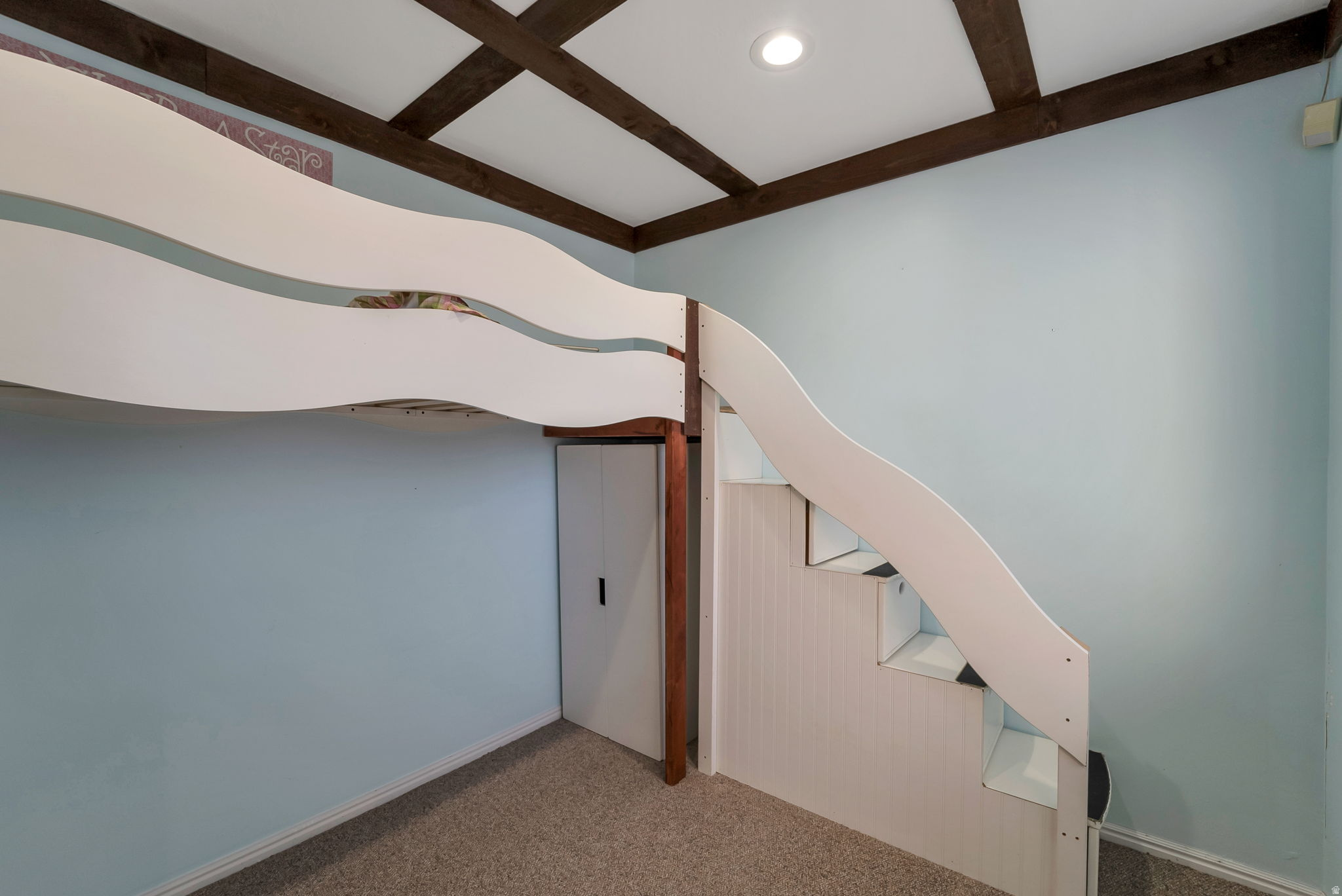 MILL HOLLOW - Residential