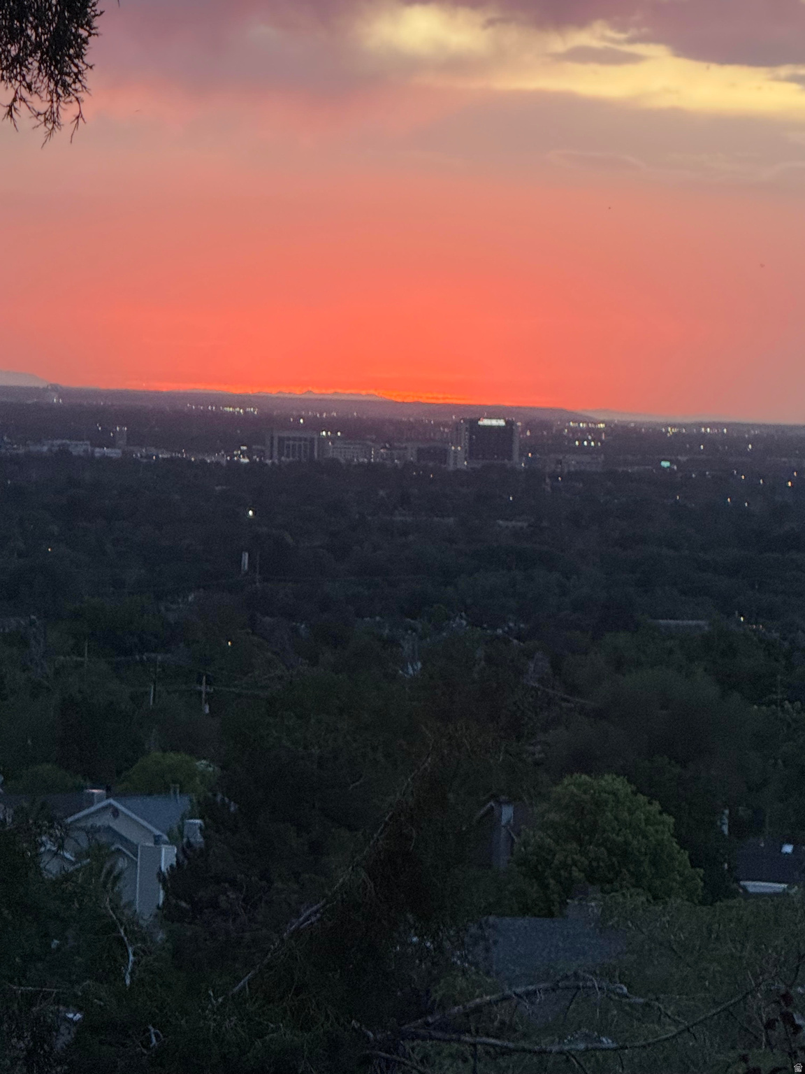 MILL HOLLOW - Residential