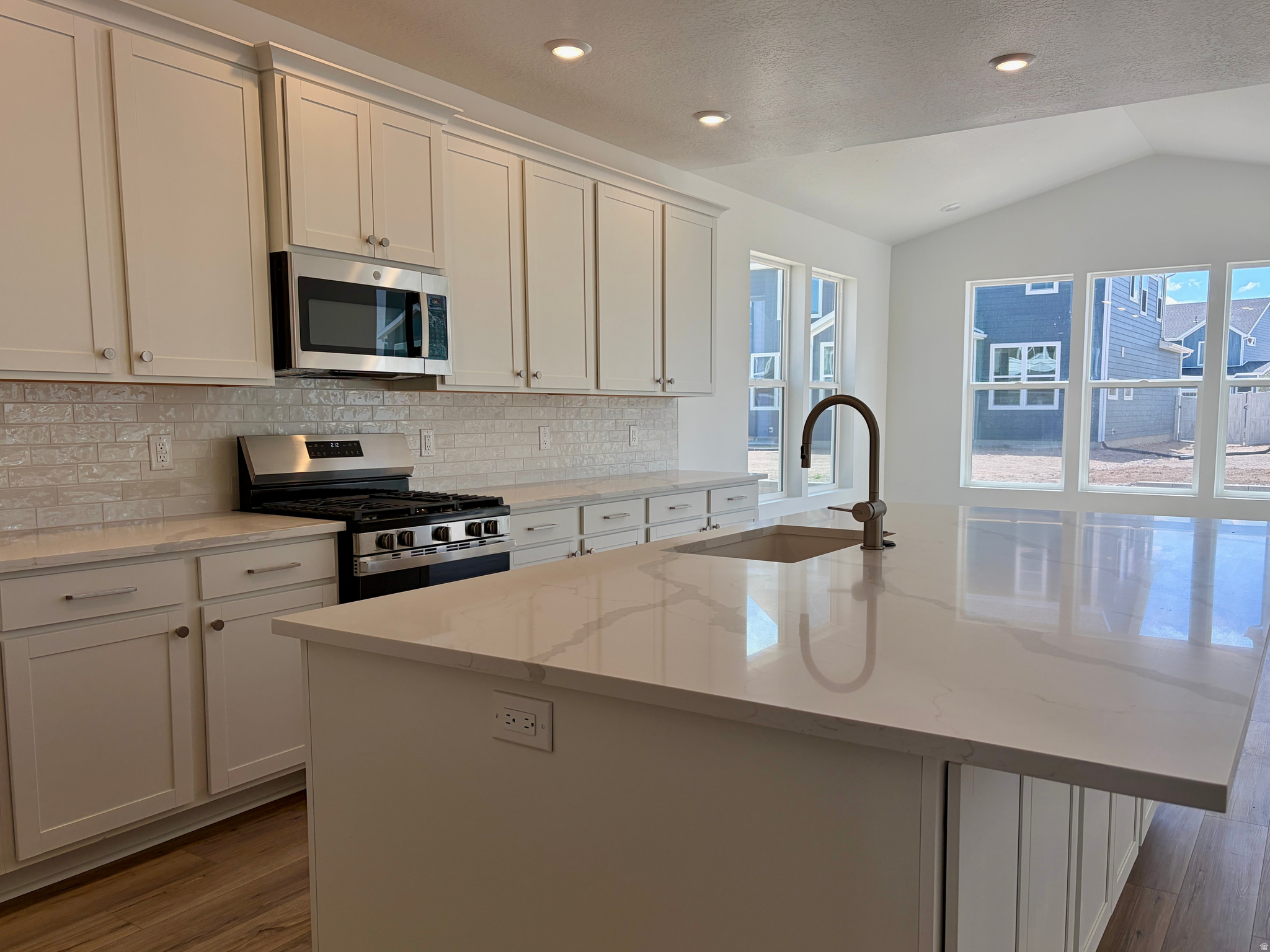 FIREFLY - Residential