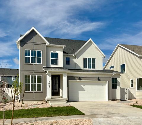 Photo of 3033 N SUMMER WOOD DR #646, Eagle Mountain, UT 84005 (MLS # 2144825)