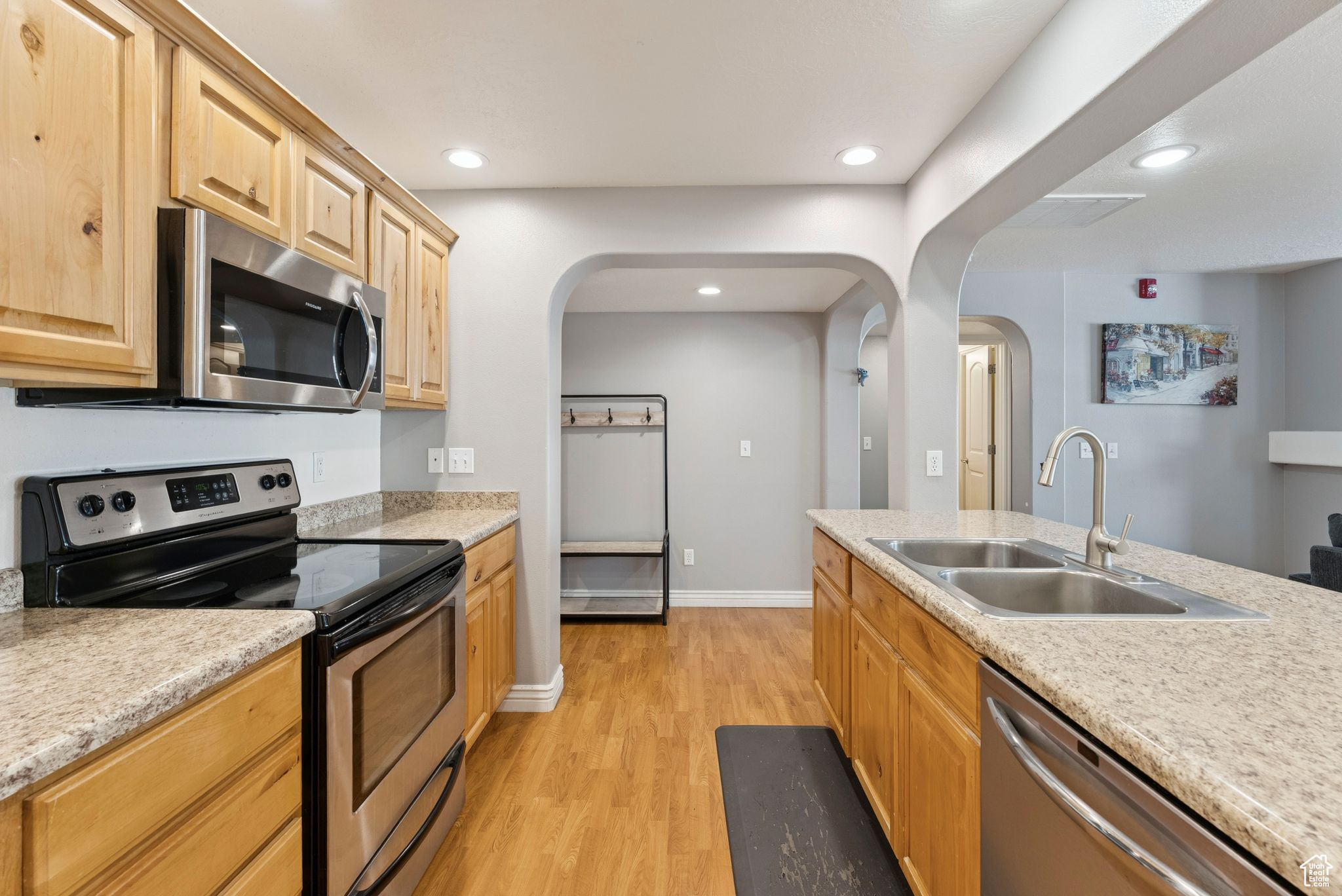 DAYBREAK - Residential