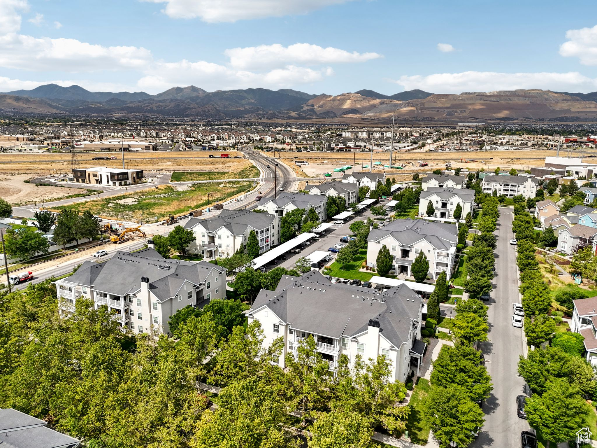 DAYBREAK - Residential