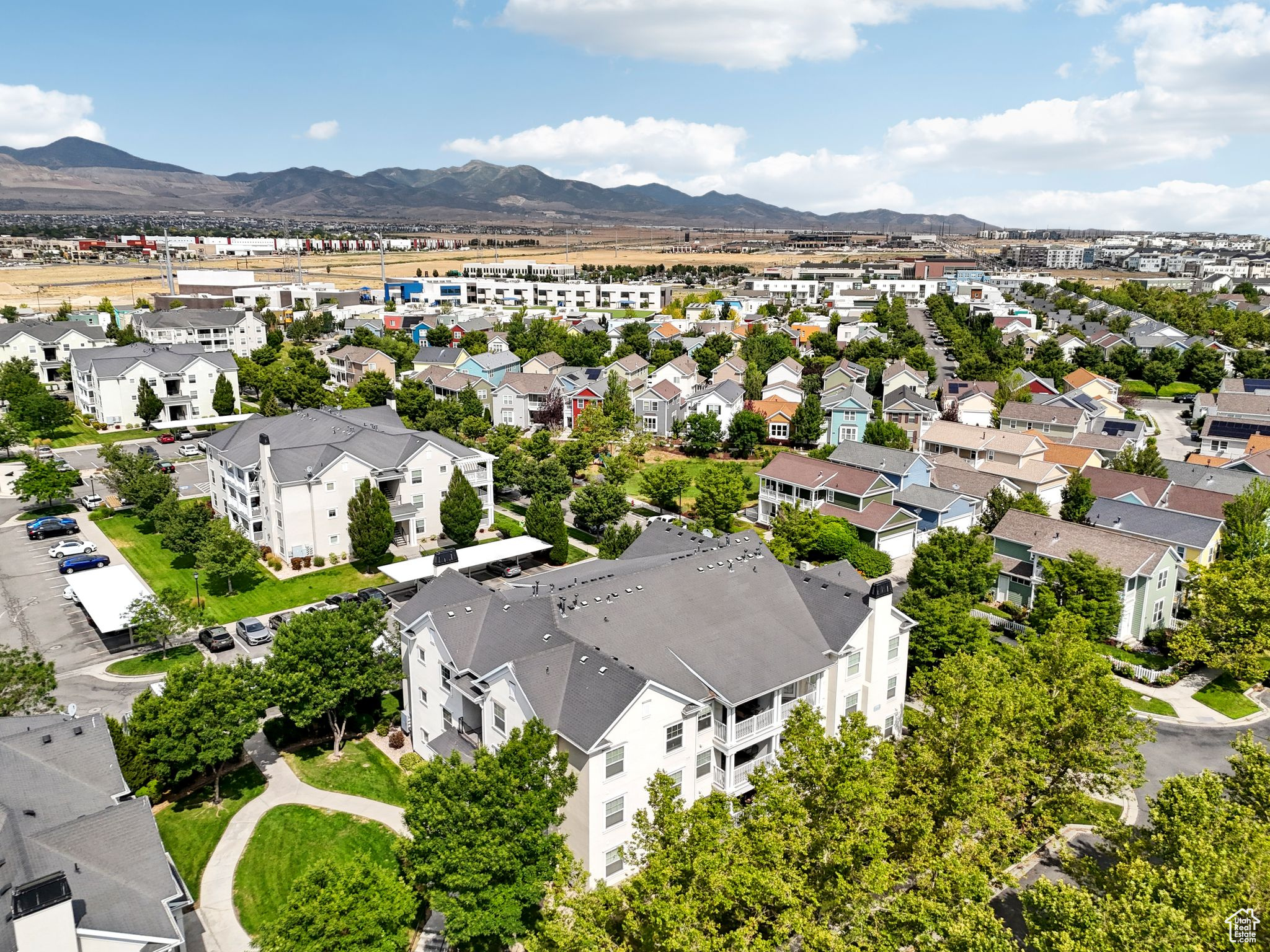 DAYBREAK - Residential