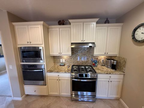 Tiny photo for 1432 W MORANE MANOR DR, Saint George, UT 84790 (MLS # 2132735)