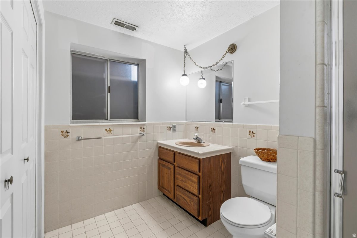 STONE HOLLOW - Residential