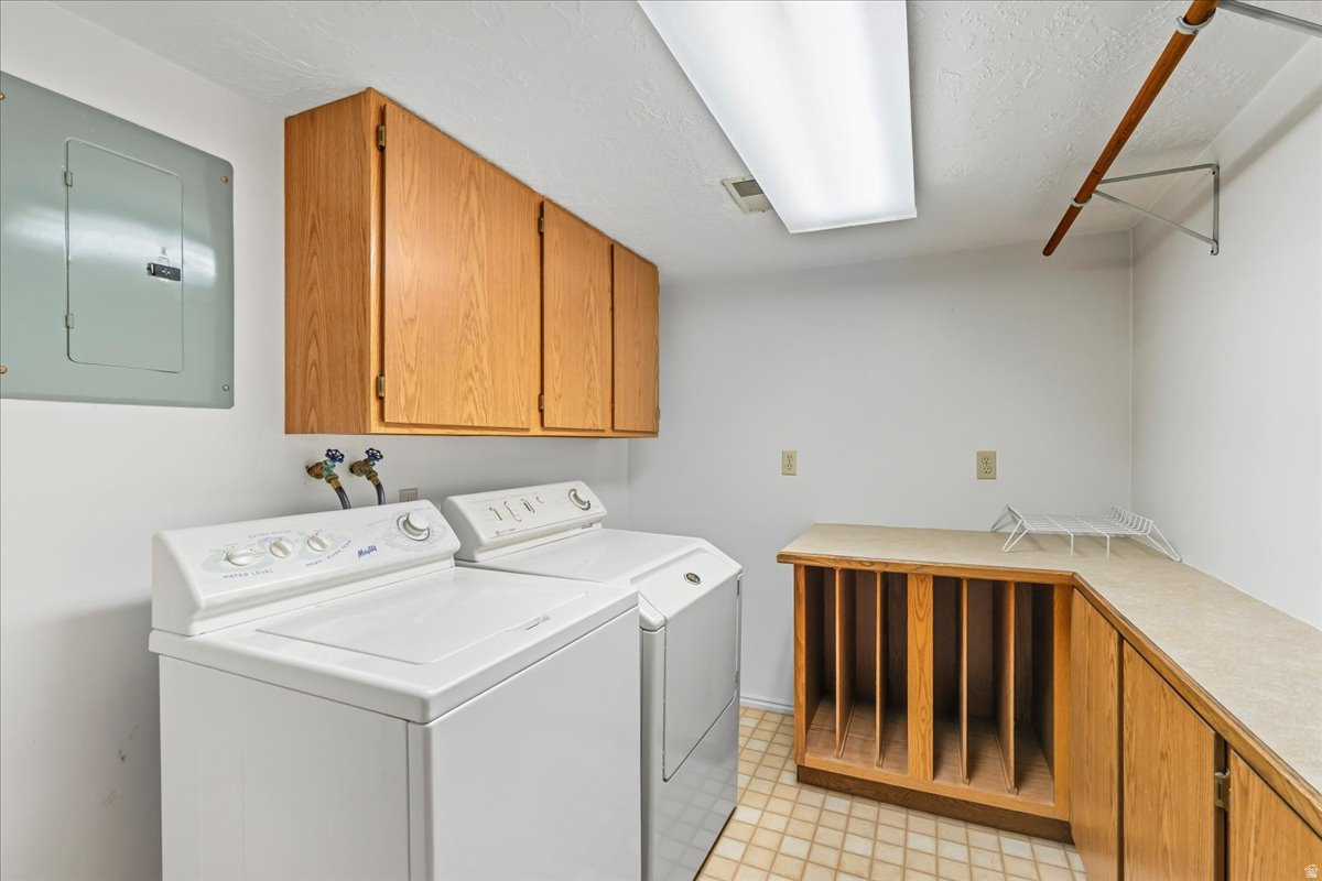 STONE HOLLOW - Residential