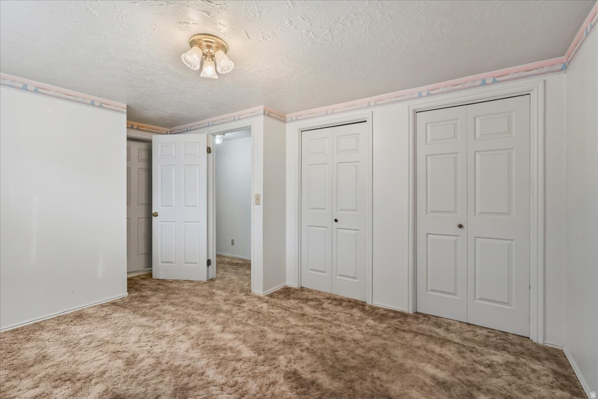 STONE HOLLOW - Residential