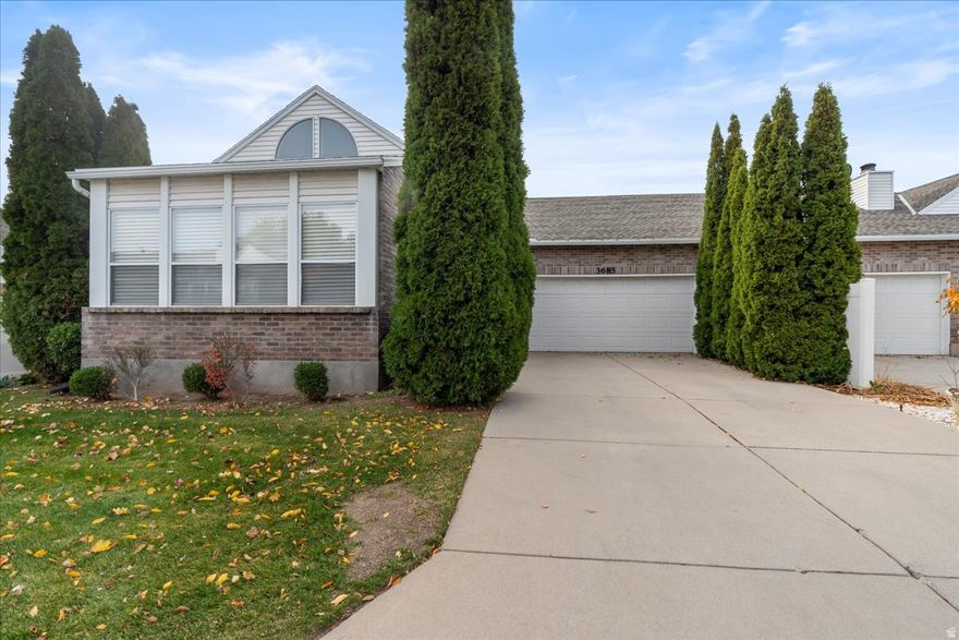 Welcome to this spacious rambler-style home filled with character, charm, and timeless appeal. Nestled in a peaceful, well-maintained community, this residence offers over 3,000 square feet of comfortable living with thoughtful design and enduring quality. The main-level primary suite features a generous walk-in closet and easy access to open living and dining spaces-perfect for everyday living or entertaining. The bright kitchen and large gathering areas create a warm, inviting feel, while the finished lower level offers a second living space and plenty of room for growing families or guests. Step outside to a private backyard and patio, an ideal retreat for morning coffee or evening relaxation. Exceptionally cared for and ready to make your own, this home blends comfort, quality, and opportunity in a highly desirable location. Buyer to verify all information.