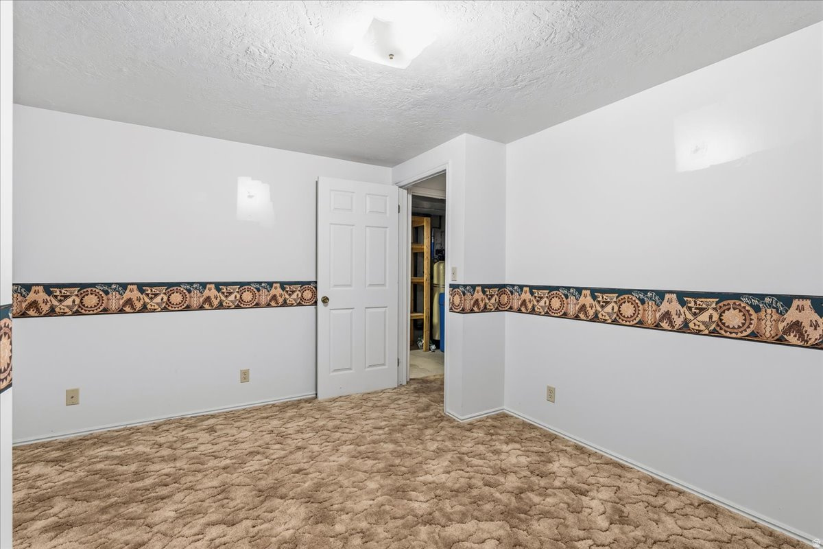 STONE HOLLOW - Residential