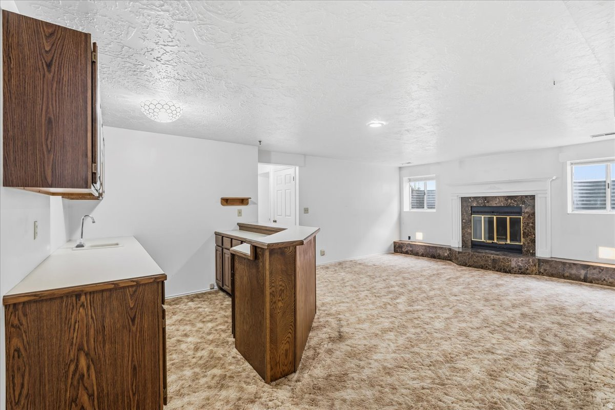 STONE HOLLOW - Residential