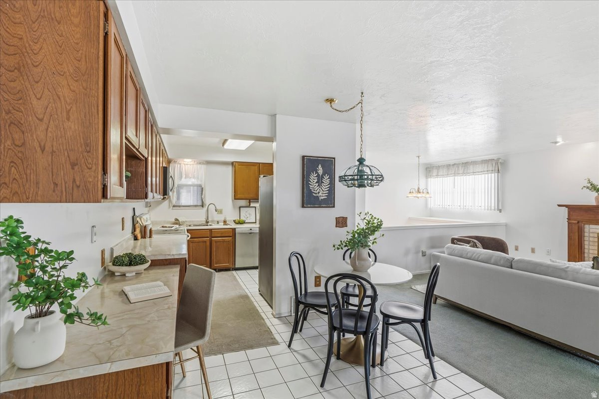 STONE HOLLOW - Residential