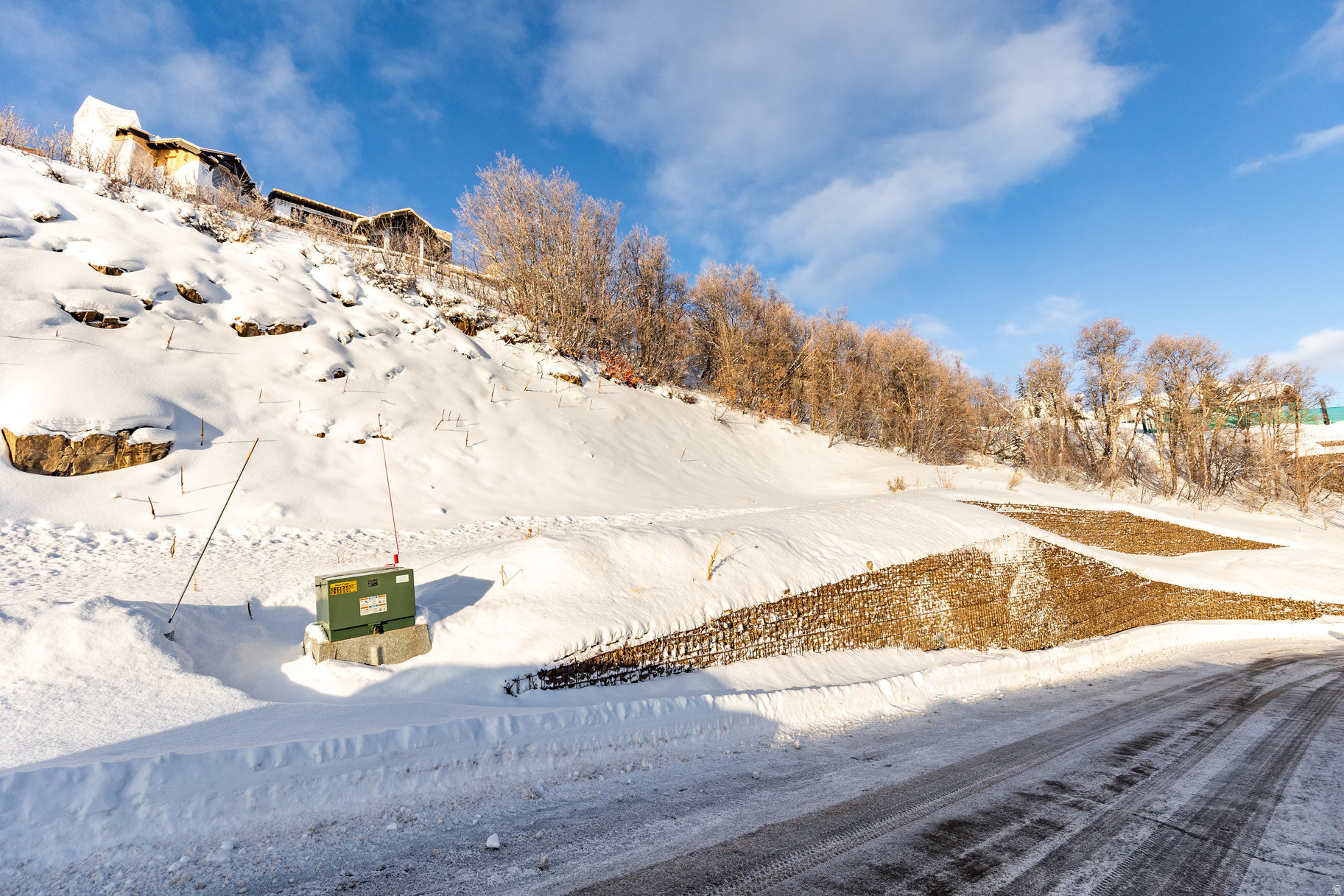 DEER CREST ESTATES - Land