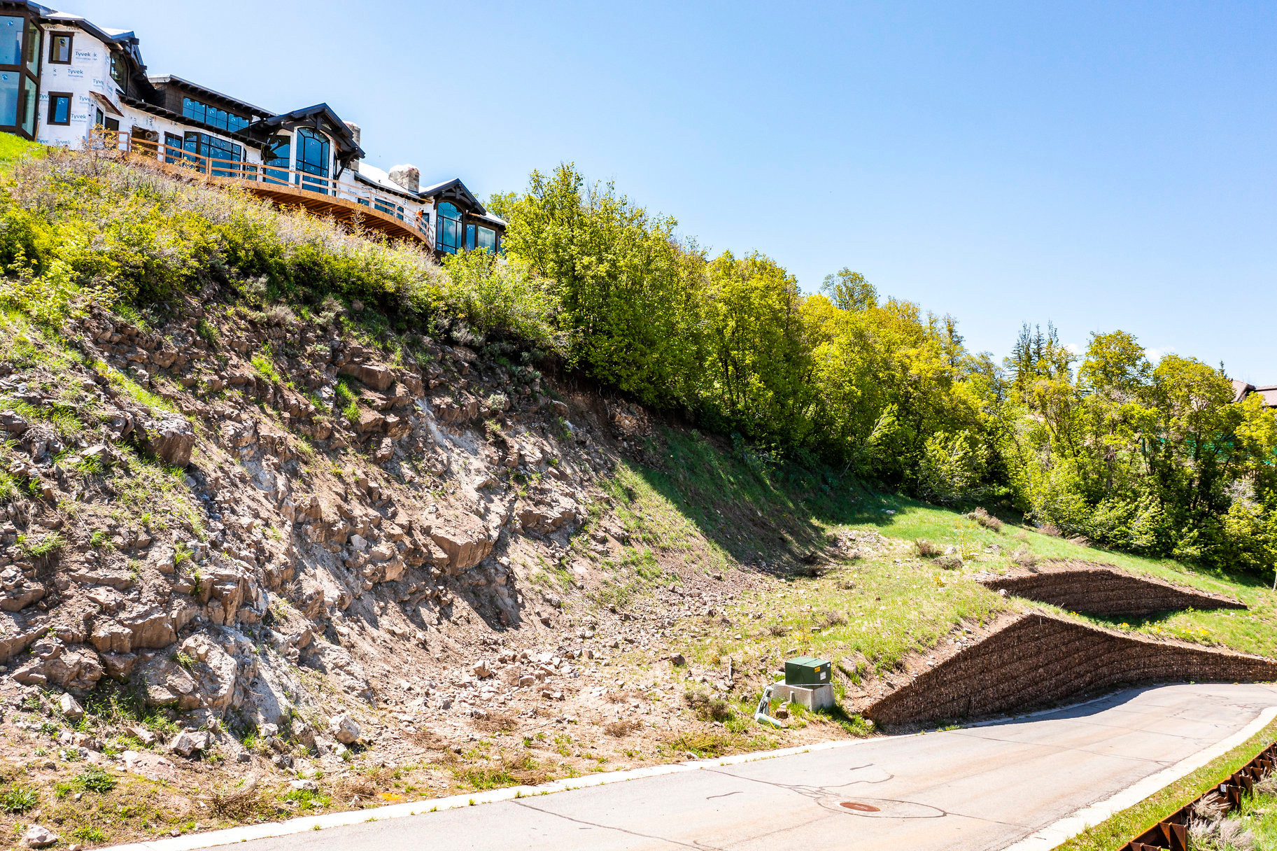 DEER CREST ESTATES - Land