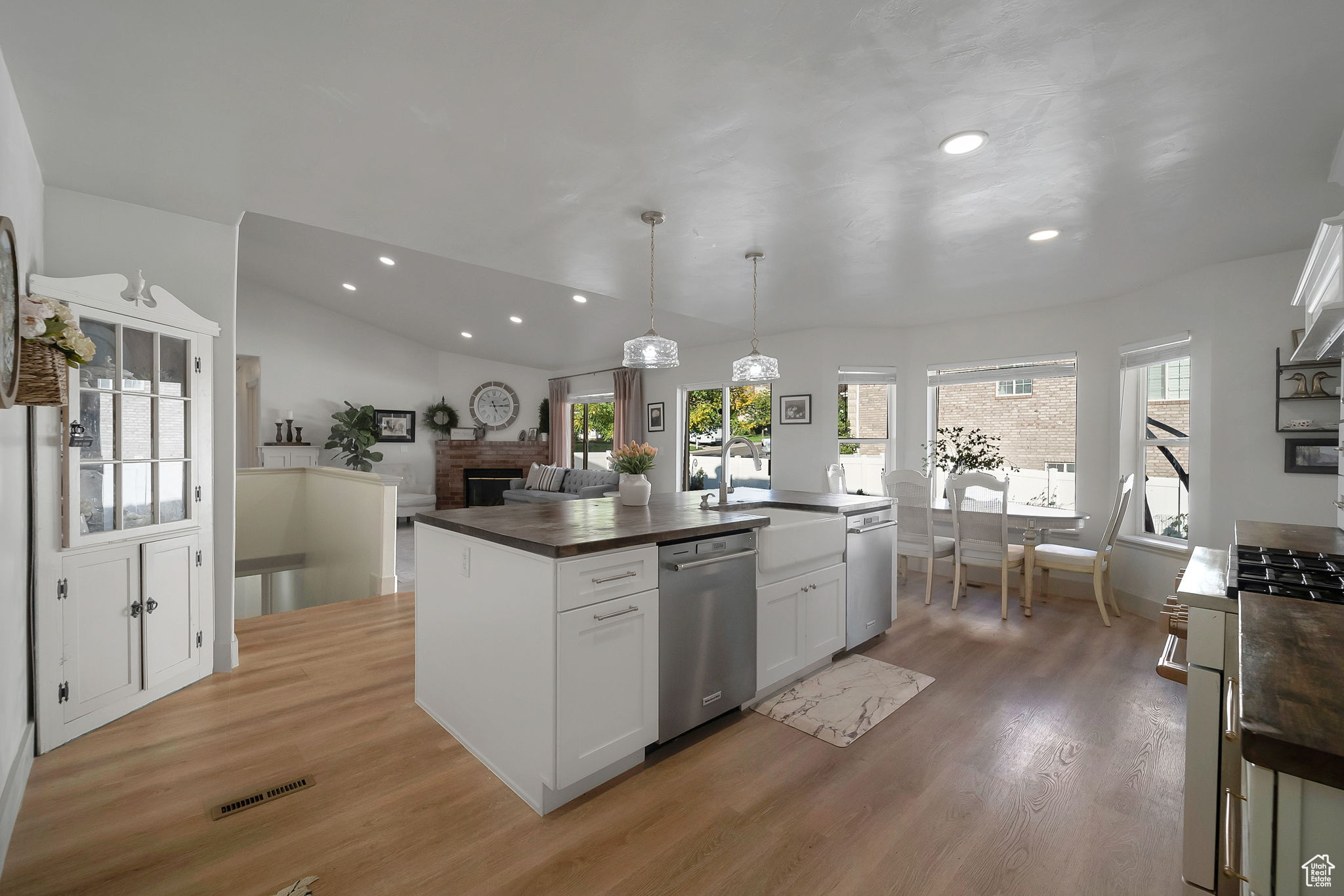 CANYON COVE - Residential