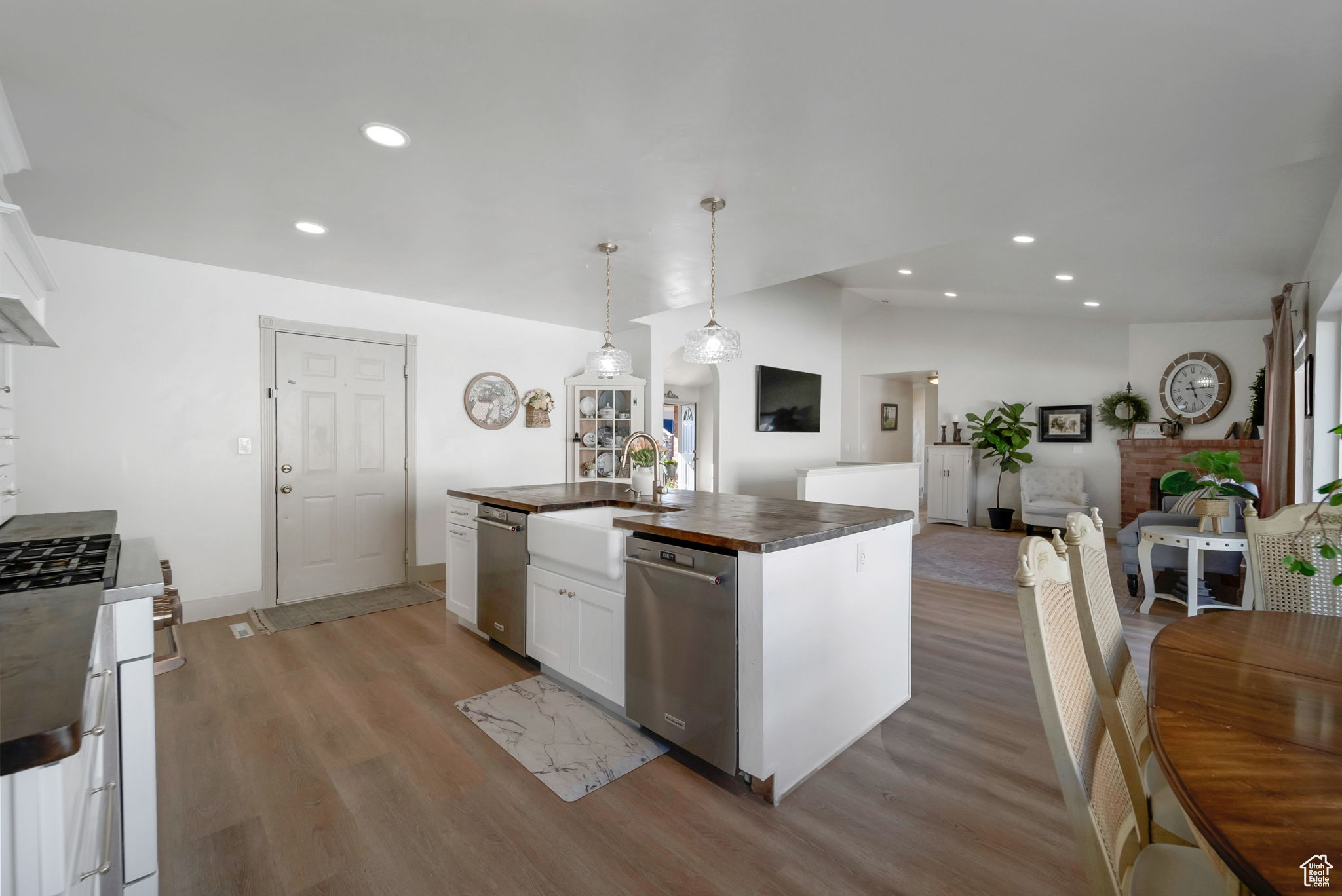 CANYON COVE - Residential