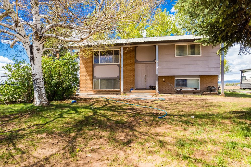 Photo of 5759 N 11500 E, Lapoint, UT 84039 (MLS # 2154573)