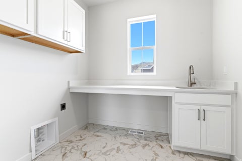 Tiny photo for 1208 W MAHOGANY ST, Saratoga Springs, UT 84045 (MLS # 2160855)
