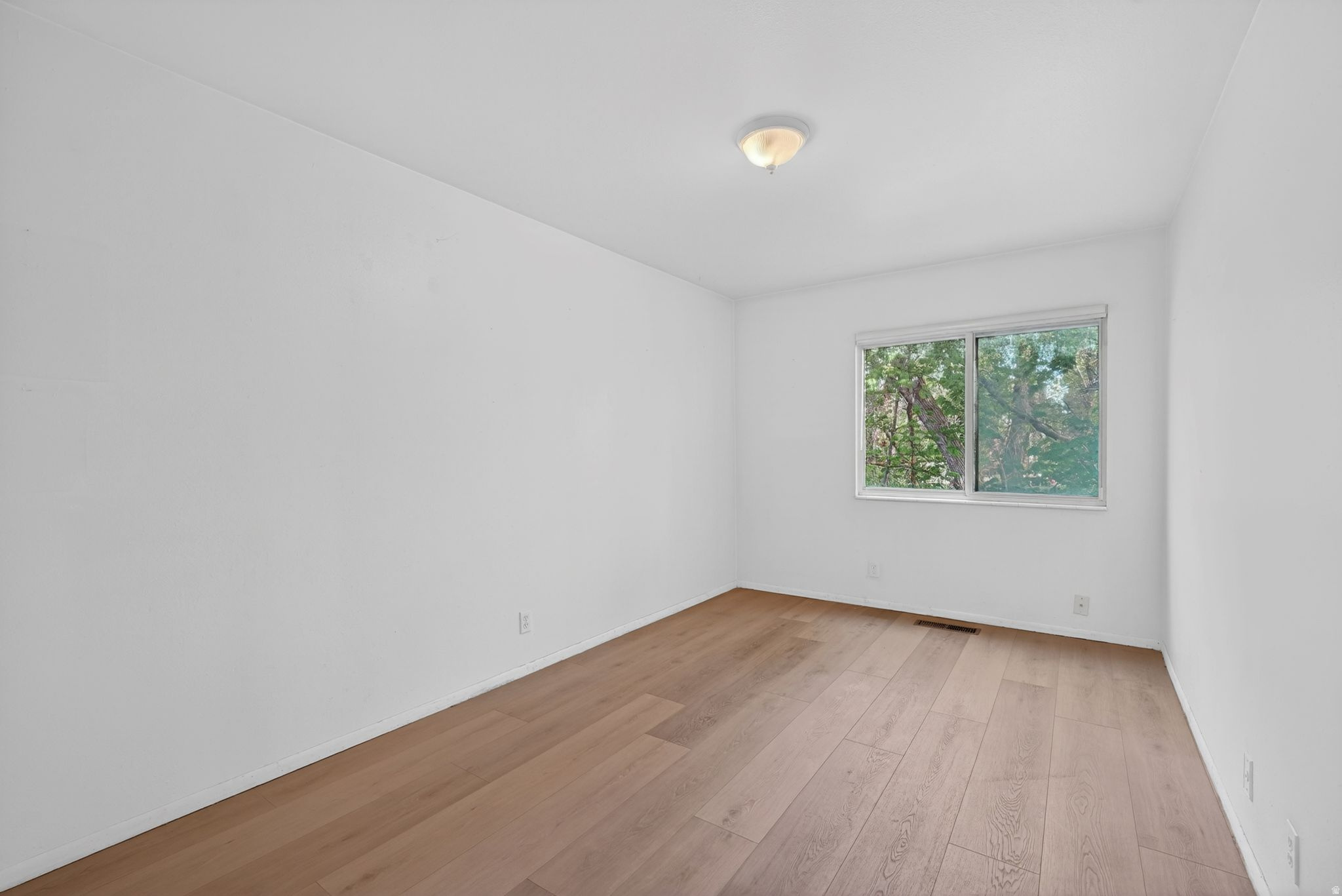 CHATEAU FORET CONDO - Residential