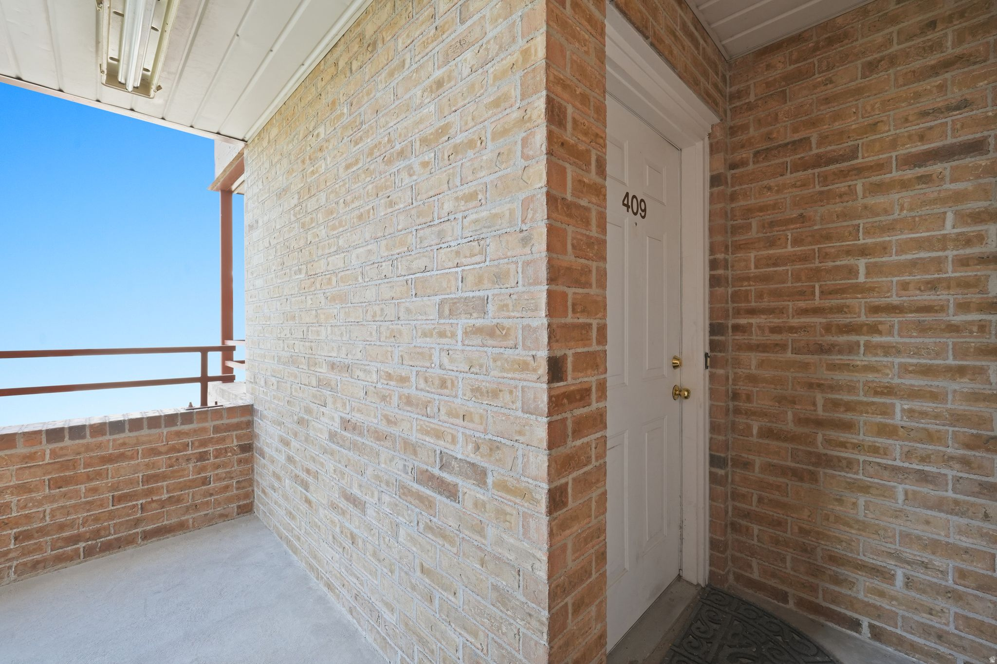 CHATEAU FORET CONDO - Residential