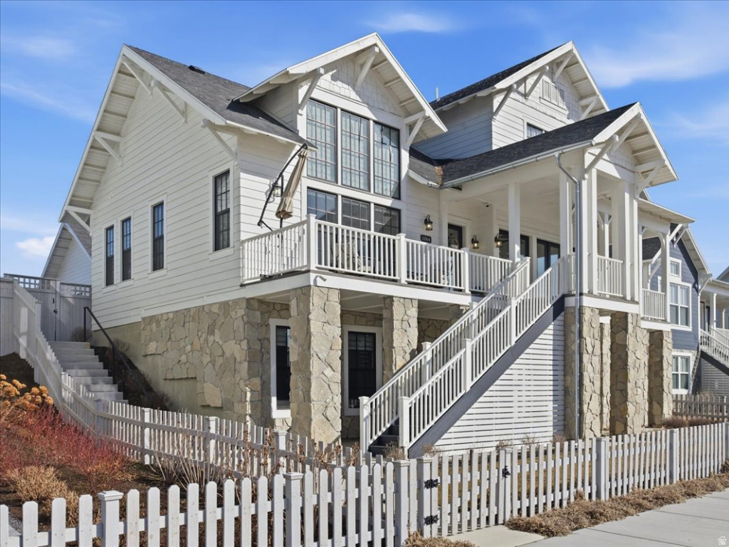 DAYBREAK ISLAND - Residential