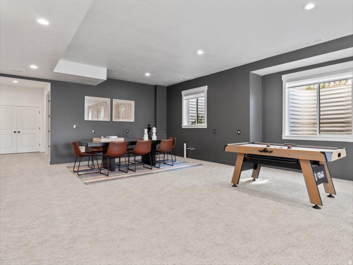 DAYBREAK ISLAND - Residential