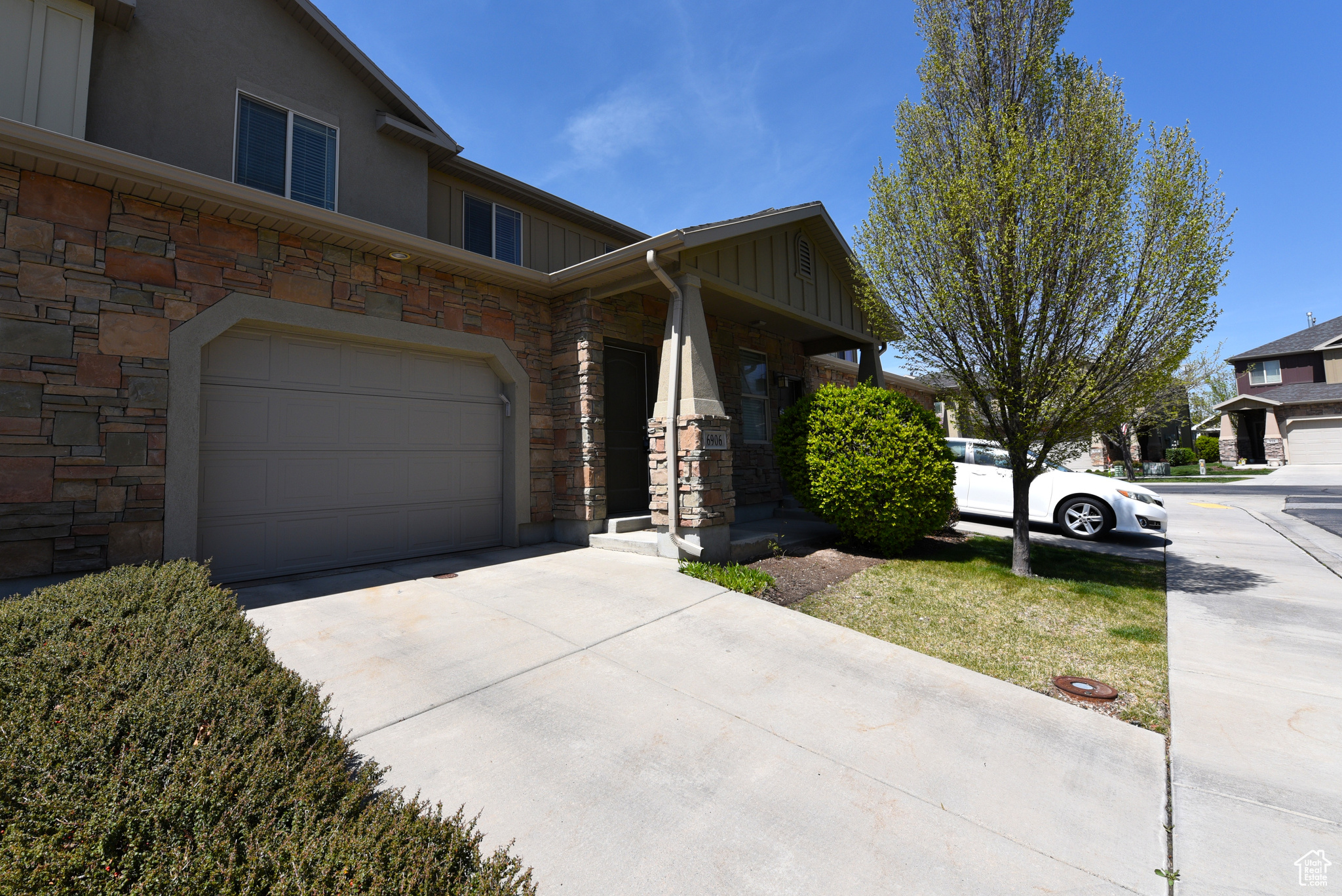 6906 S Village Haven Ln, Midvale, Utah image 2