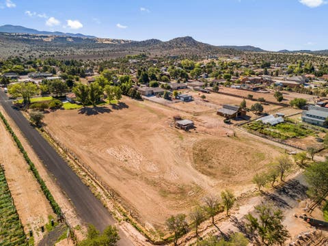 Tiny photo for 1217 N HORSEMANS PARK DR, Dammeron Valley, UT 84783 (MLS # 2180091)