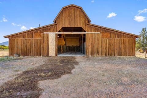 Tiny photo for 1217 N HORSEMANS PARK DR, Dammeron Valley, UT 84783 (MLS # 2180091)