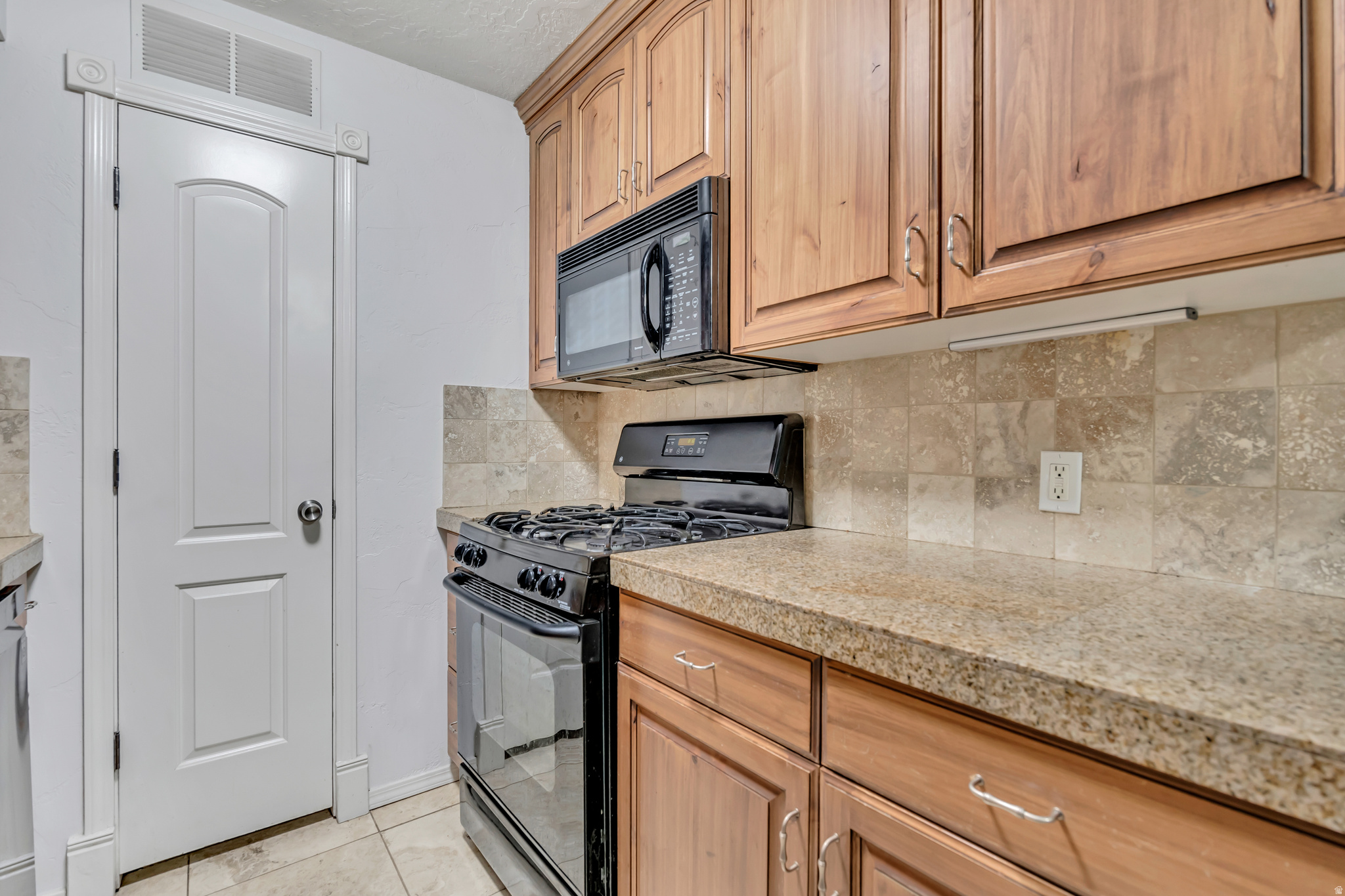 CREEKSIDE - Residential