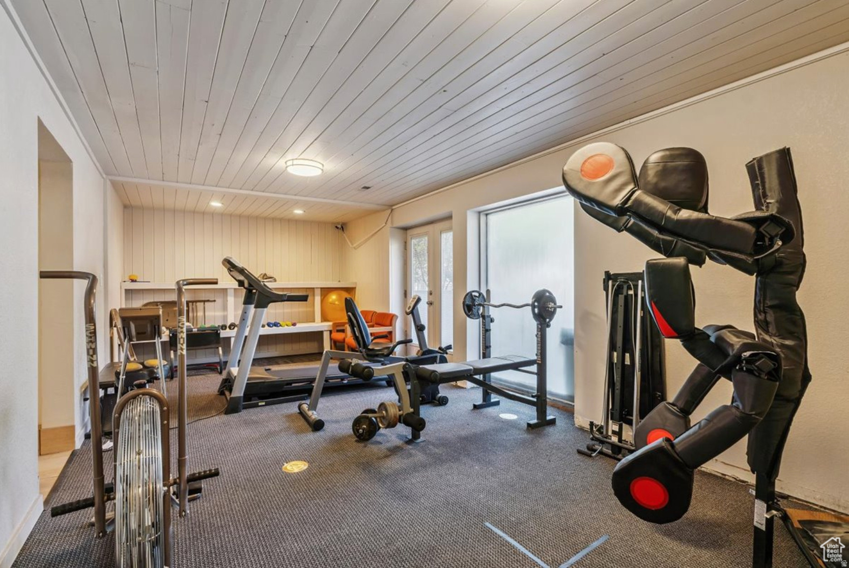 CREEKSIDE - Residential