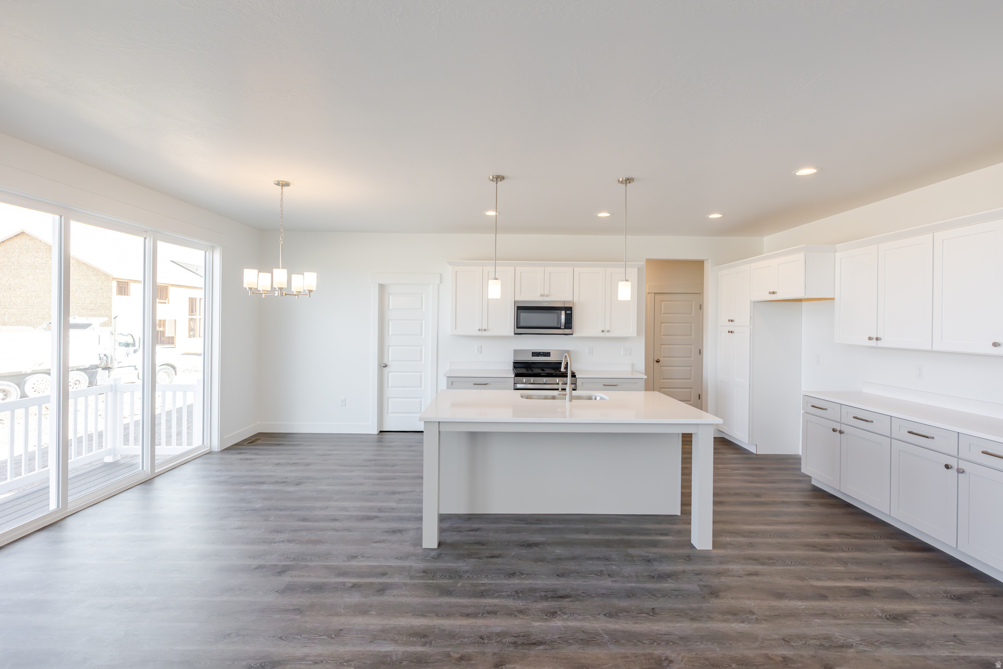 MOUNTAIN RIDGE - Residential