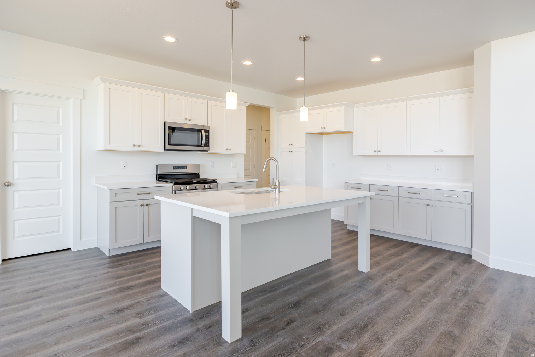 MOUNTAIN RIDGE - Residential