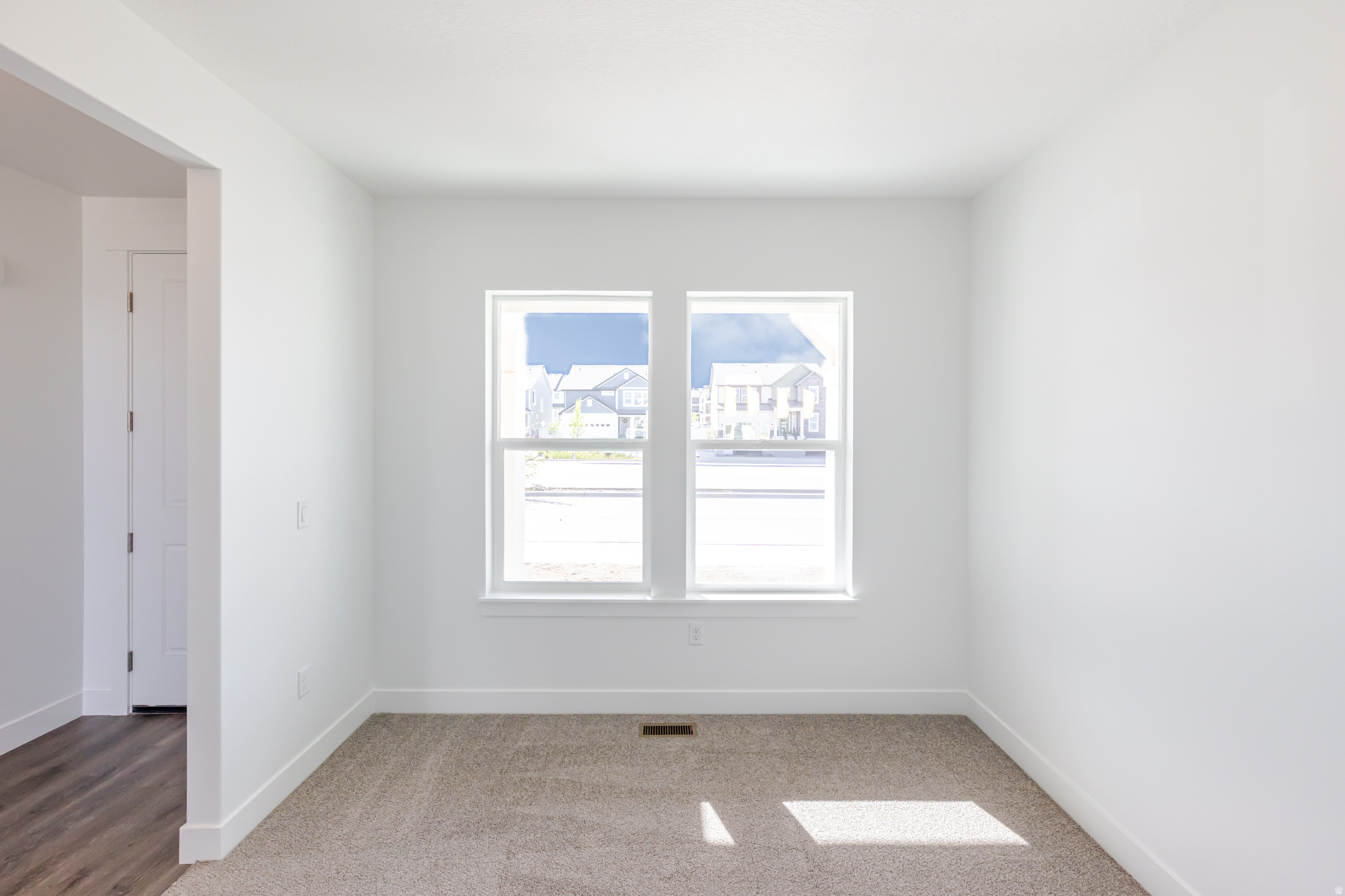 MOUNTAIN RIDGE - Residential