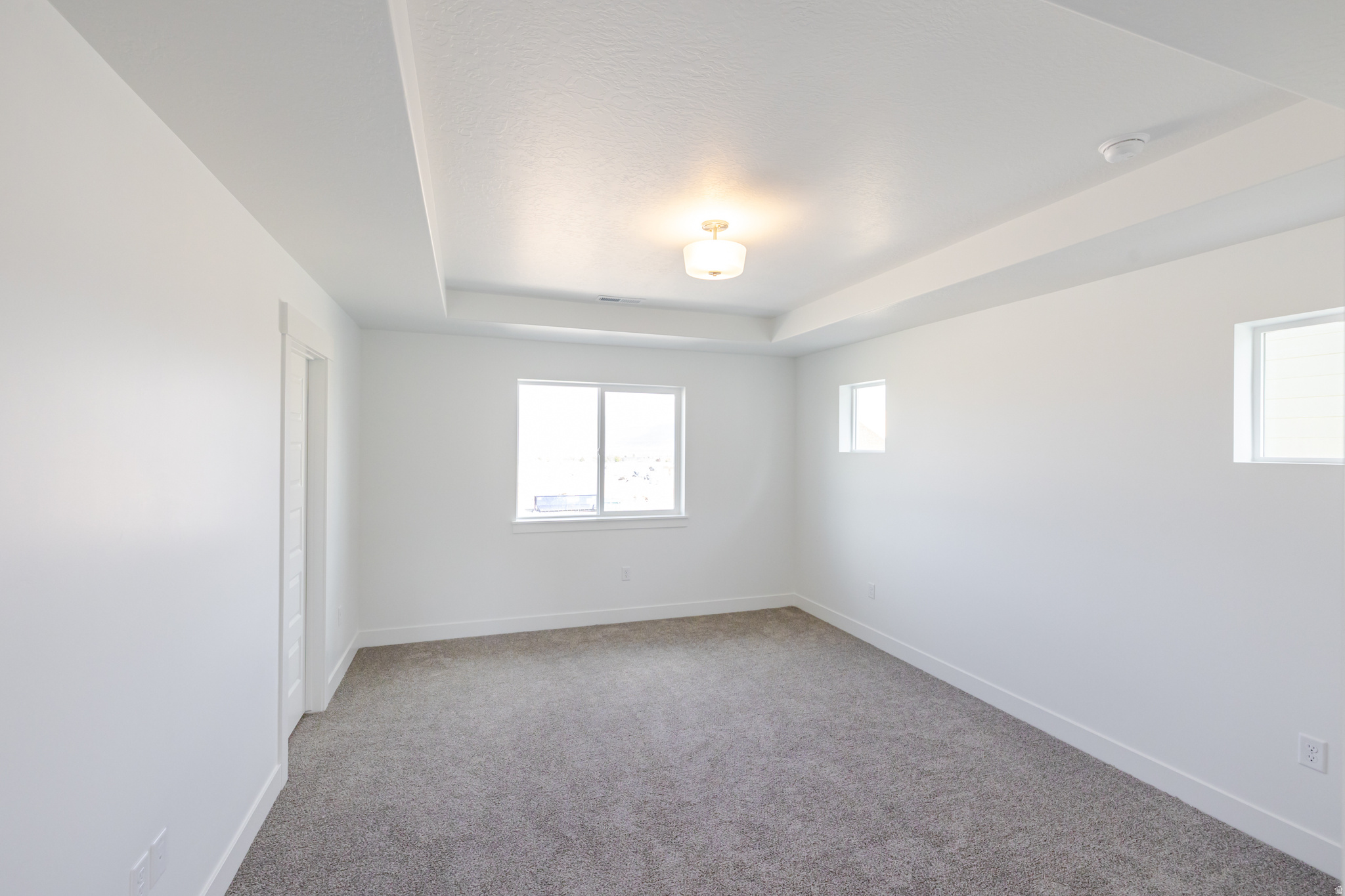 MOUNTAIN RIDGE - Residential