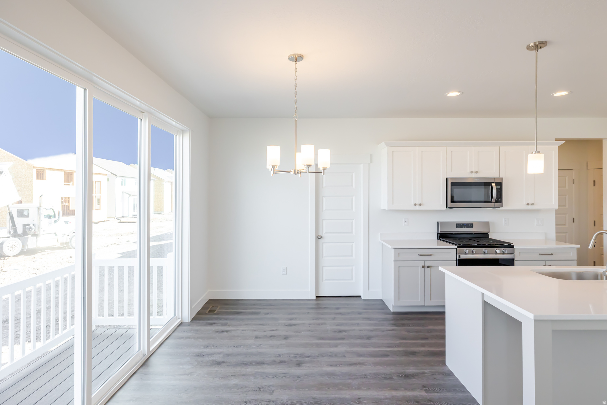 MOUNTAIN RIDGE - Residential